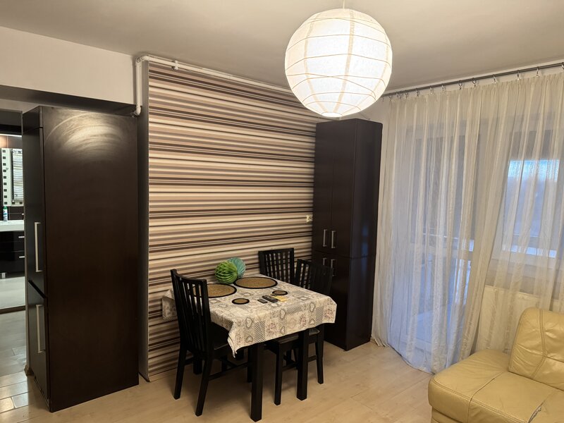 Rin Grand, Vitan Barzesti, studio cu parcare privata