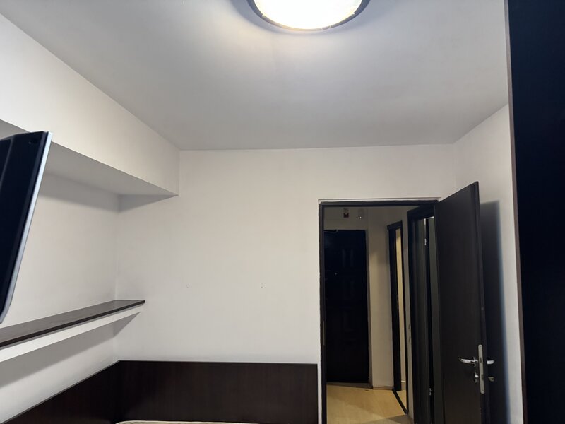 Rin Grand, Vitan Barzesti, studio cu parcare privata