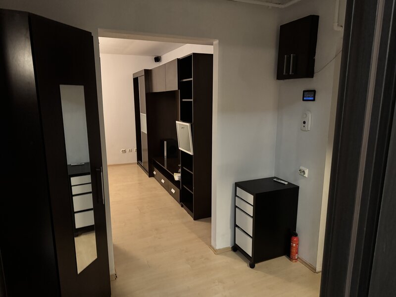 Rin Grand, Vitan Barzesti, studio cu parcare privata